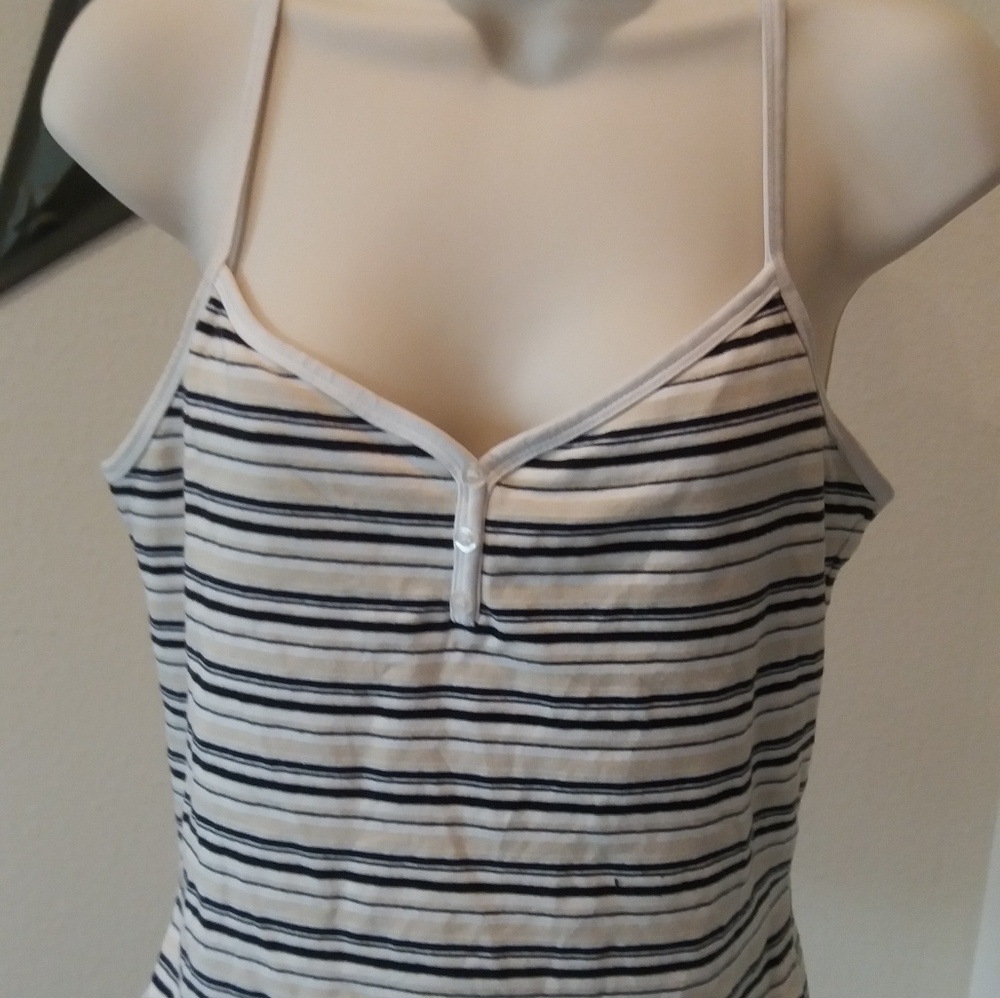 Stripped tank with inner bra.